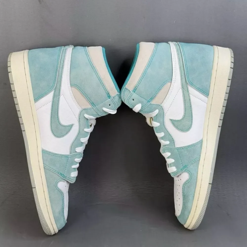 Jordan 1 Retro High Turbo Green Sneaker shoes men’s size 8.5